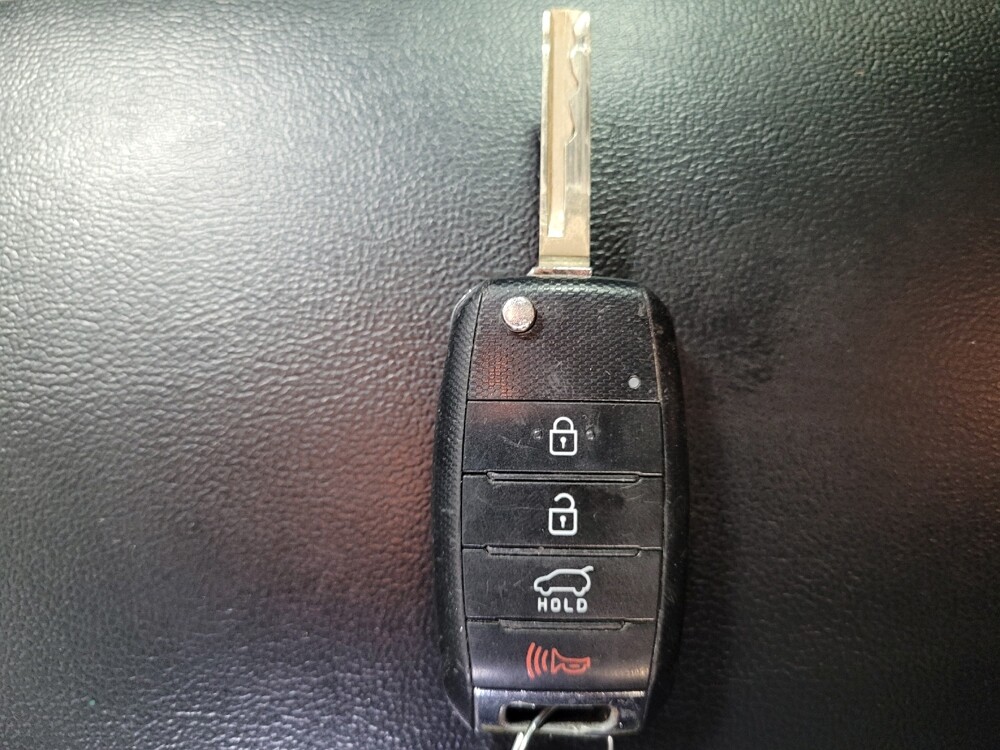 2019 Kia Sorento in Clearwater, FL 33764 - 18140812 32