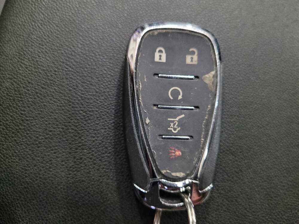 2019 Chevrolet Equinox in Chesapeake, VA 23320 - 18140818 32