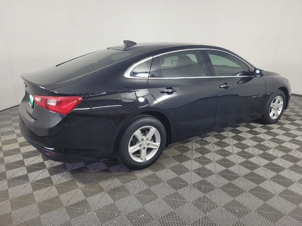 2020 Chevrolet Malibu in Arlington, TX 76011 - 18140829 10