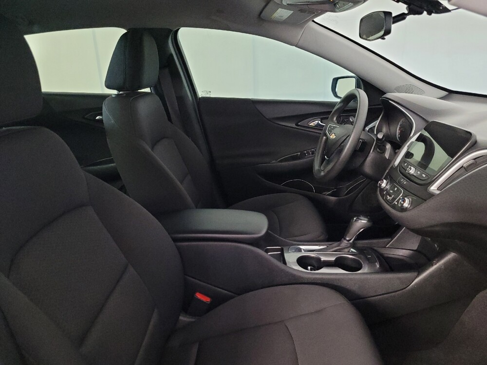 2020 Chevrolet Malibu in Arlington, TX 76011 - 18140829 21