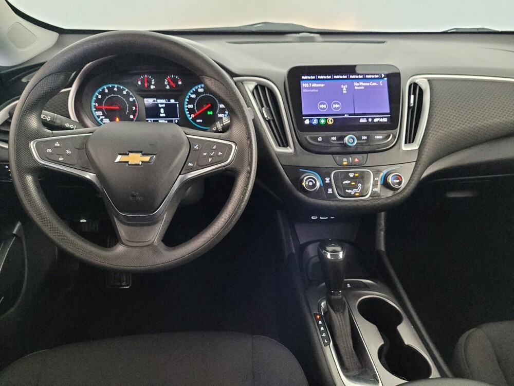 2020 Chevrolet Malibu in Arlington, TX 76011 - 18140829 22