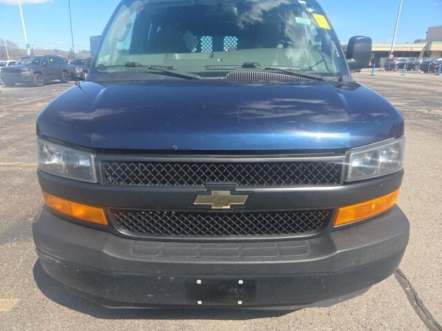 2019 Chevrolet Express 2500 in Blauvelt, NY 10913 - 18140861 3