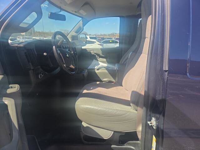 2019 Chevrolet Express 2500 in Blauvelt, NY 10913 - 18140861 9