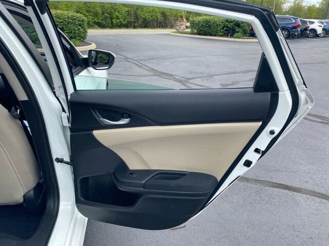 2018 Honda Civic in Marysville, OH 43040 - 18140876 32