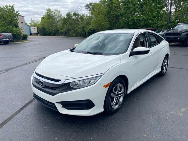2018 Honda Civic in Marysville, OH 43040 - 18140876 3