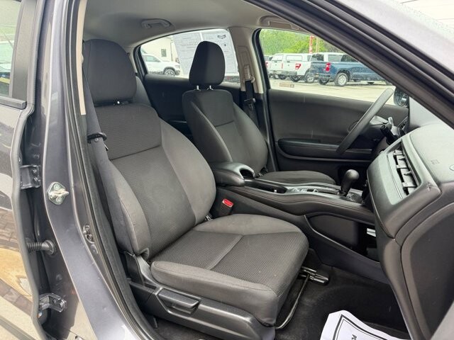 2019 Honda HR-V in Knoxville, TN 37920 - 18140877 17
