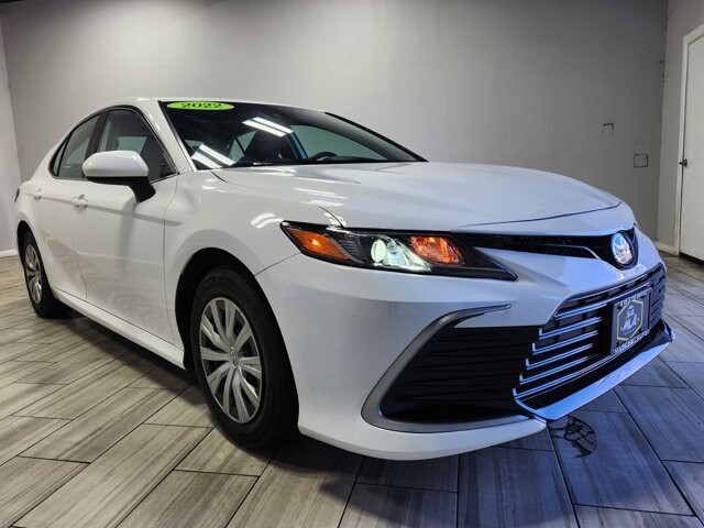2022 Toyota Camry in Cinnaminson, NJ 08077 - 18140878 7