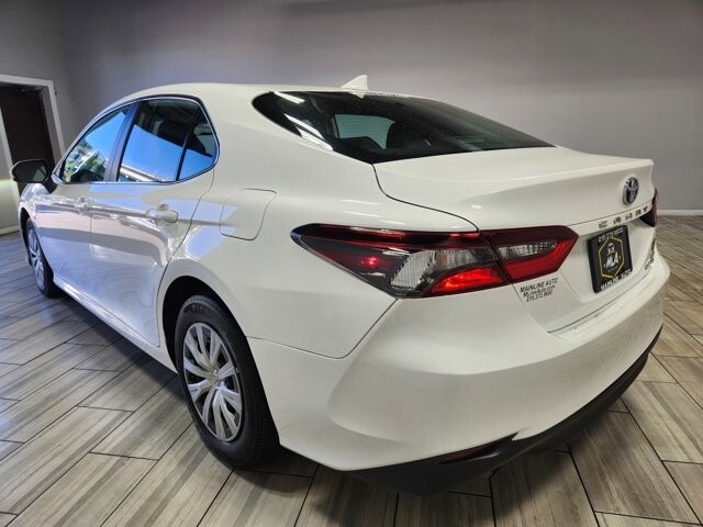 2022 Toyota Camry in Cinnaminson, NJ 08077 - 18140878 3