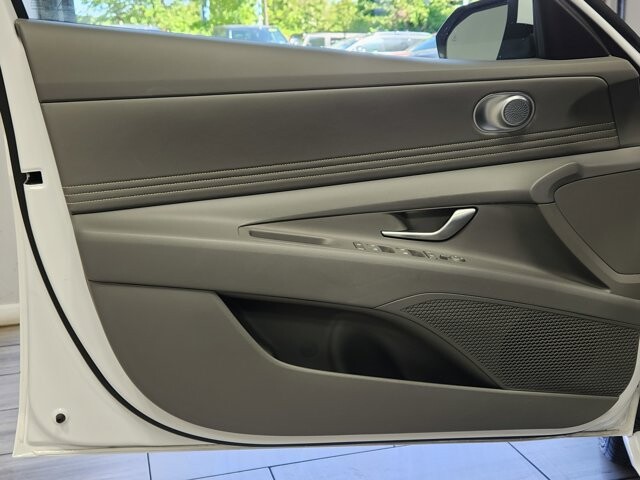 2025 Hyundai Elantra in Cinnaminson, NJ 08077 - 18140885 10
