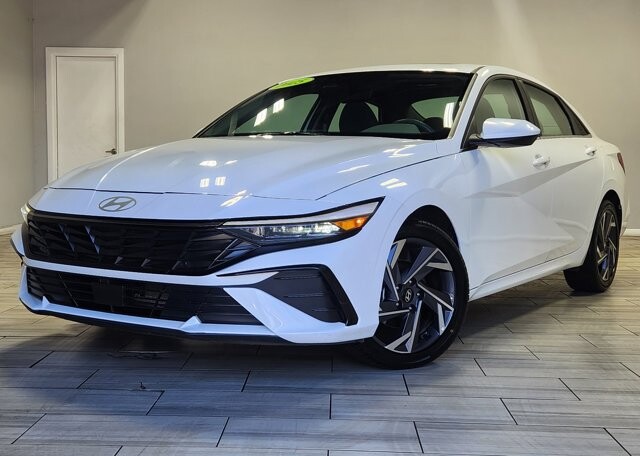 2025 Hyundai Elantra in Cinnaminson, NJ 08077 - 18140885