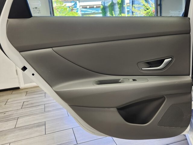 2025 Hyundai Elantra in Cinnaminson, NJ 08077 - 18140885 12