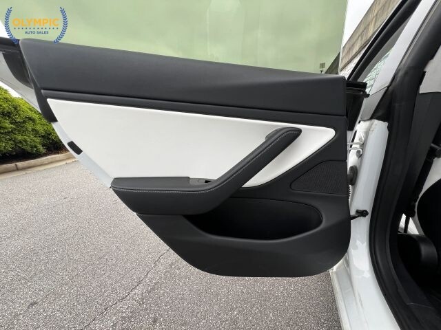 2020 Tesla Model 3 in Decatur, GA 30032 - 18140895 37