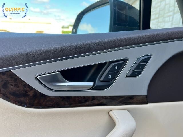 2018 Audi Q7 in Decatur, GA 30032 - 18140896 38
