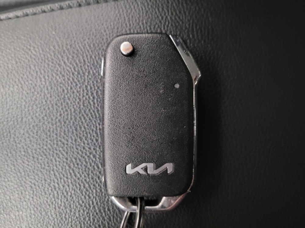 2023 Kia Soul in Montclair, CA 91763 - 18140918 32