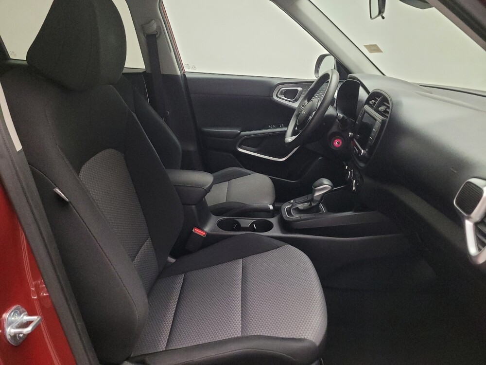 2023 Kia Soul in Montclair, CA 91763 - 18140918 21