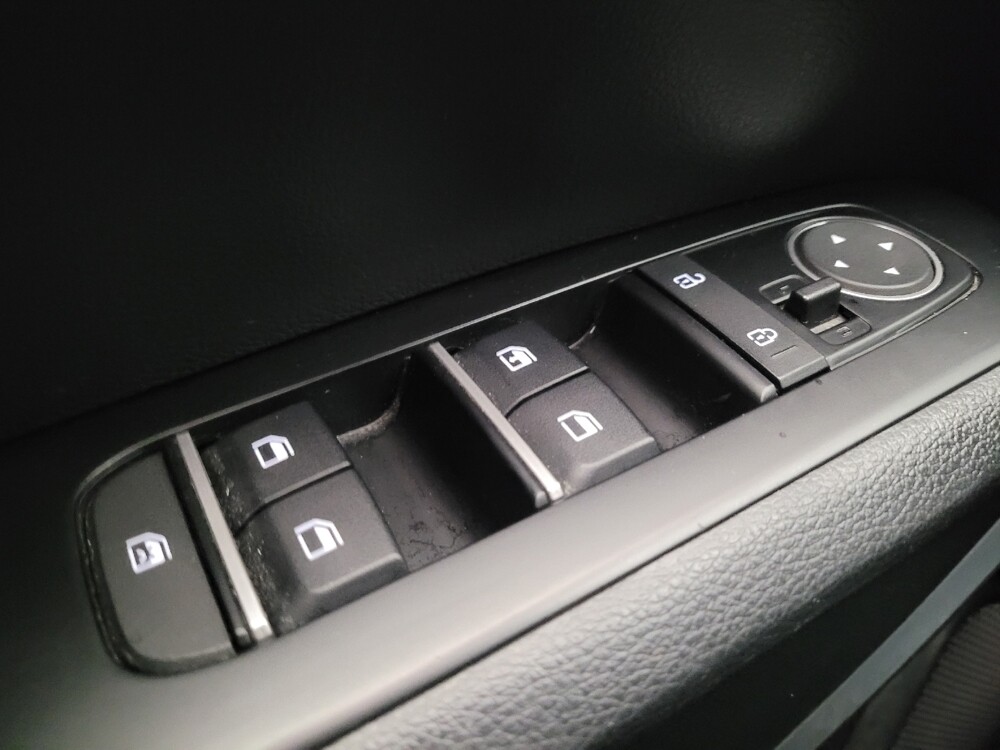 2023 Kia Soul in Montclair, CA 91763 - 18140918 27