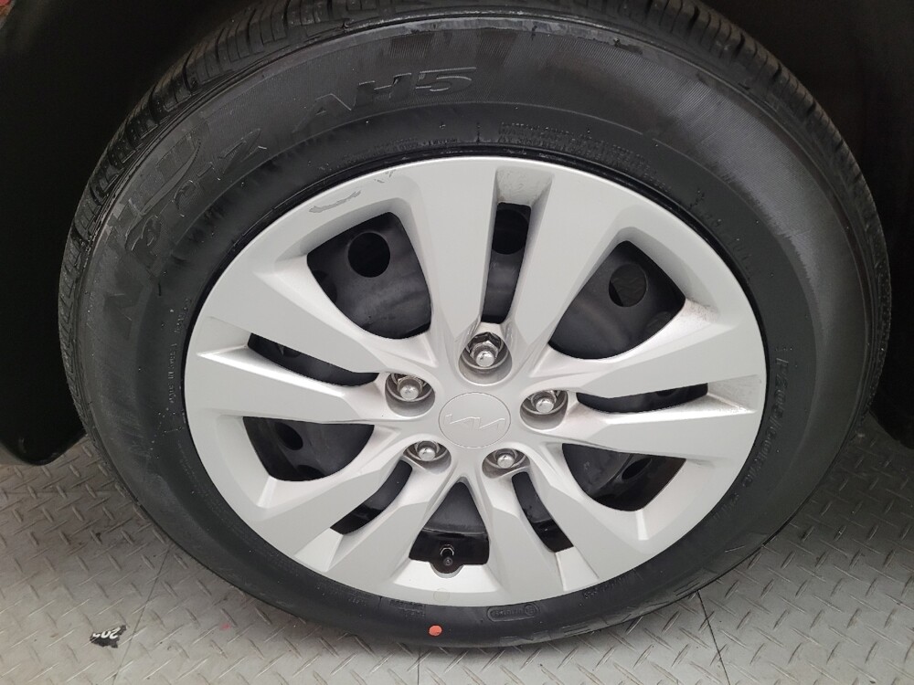 2023 Kia Soul in Montclair, CA 91763 - 18140918 31