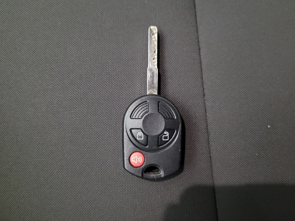 2016 Ford Escape in Fresno, CA 93726 - 18140922 32