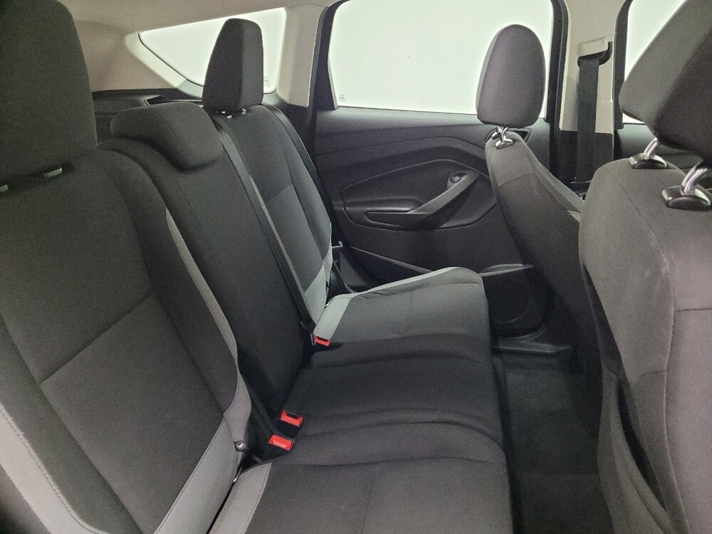2016 Ford Escape in Fresno, CA 93726 - 18140922 19