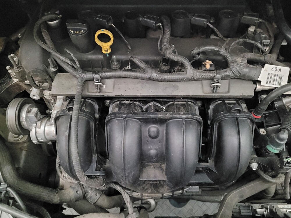 2016 Ford Escape in Fresno, CA 93726 - 18140922 30