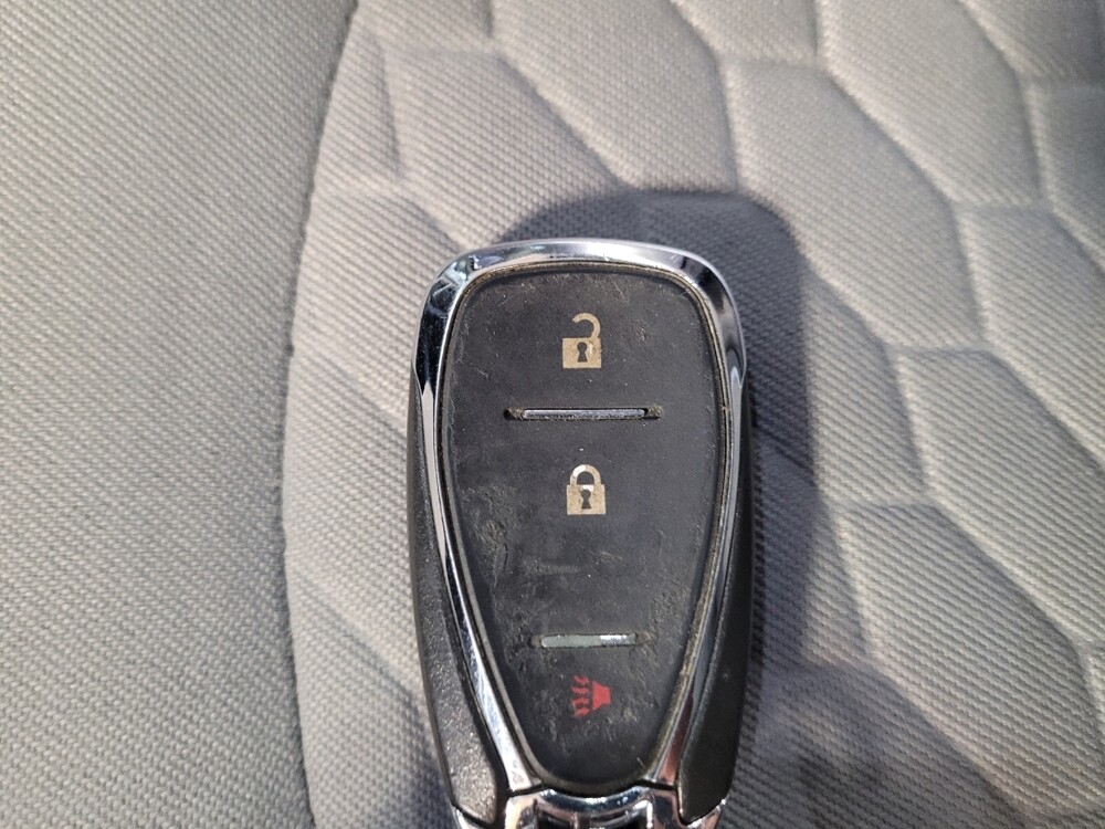 2020 Chevrolet Equinox in Riverside, CA 92504 - 18140927 32