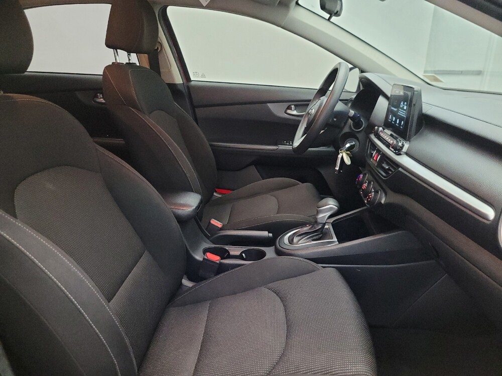 2021 Kia Forte in Chandler, AZ 85225 - 18140933 21