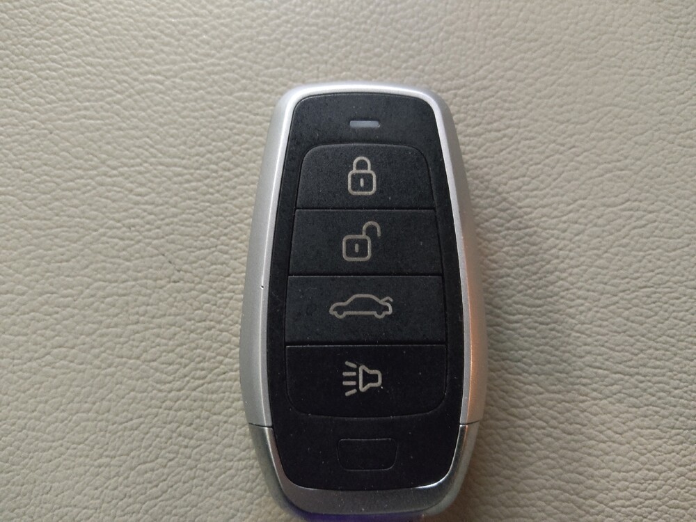 2018 Honda Accord in Union City, GA 30291 - 18140940 32