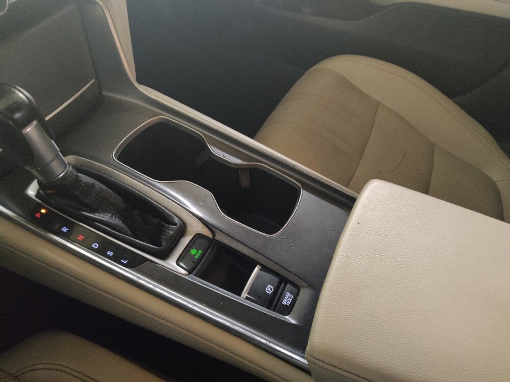 2018 Honda Accord in Union City, GA 30291 - 18140940 26