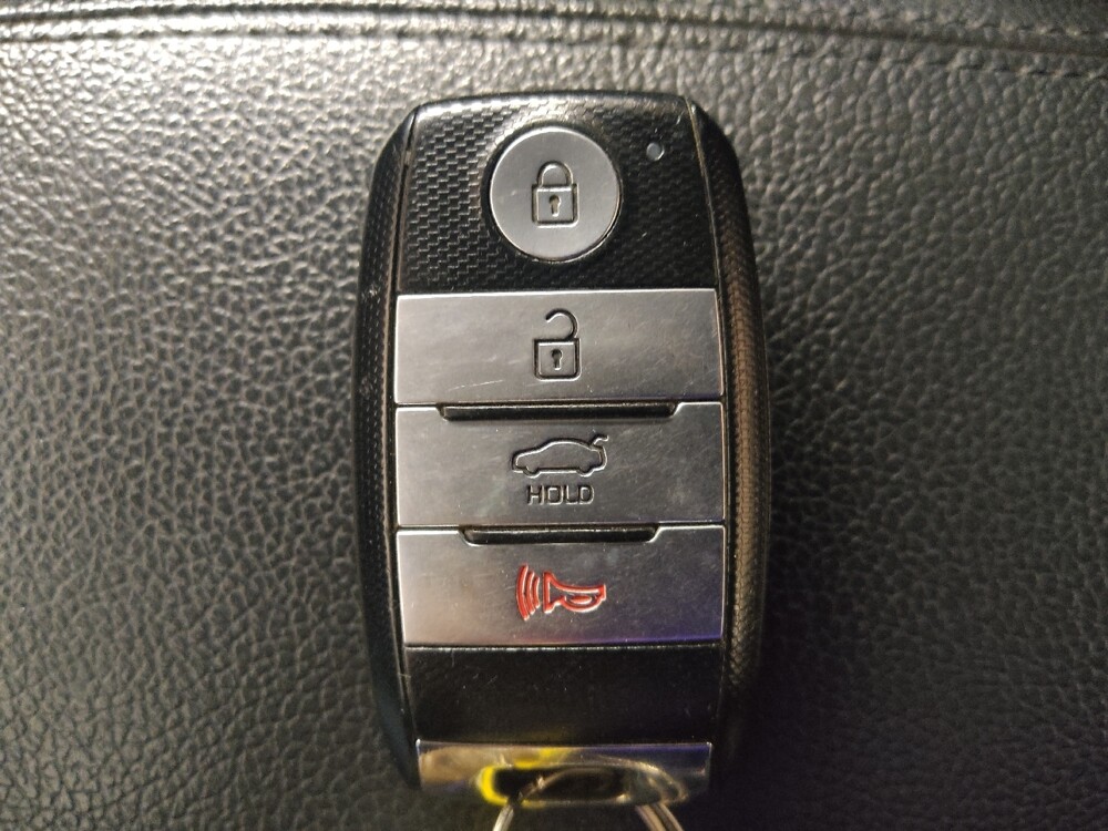 2017 Kia Forte in Stone Mountain, GA 30083 - 18140946 32