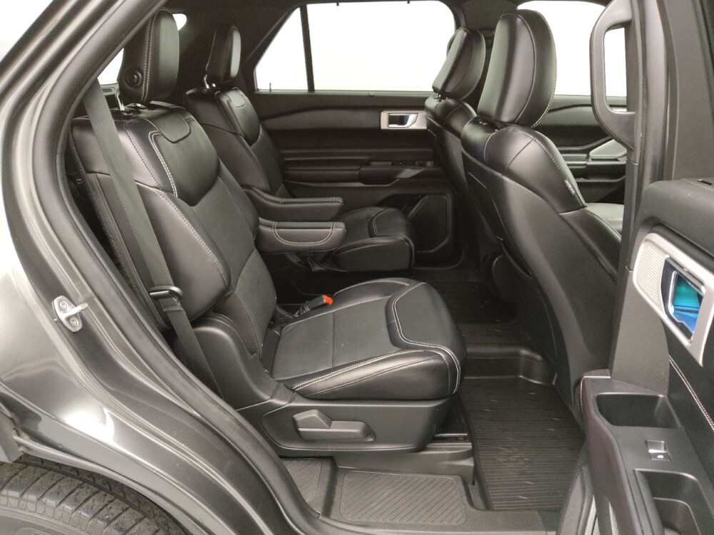 2020 Ford Explorer in Gladstone, MO 64118 - 18140967 19