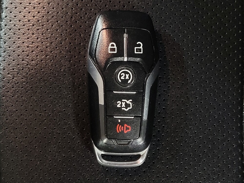 2016 Ford Mustang in Lauderdale Lakes, FL 33313 - 18140968 32