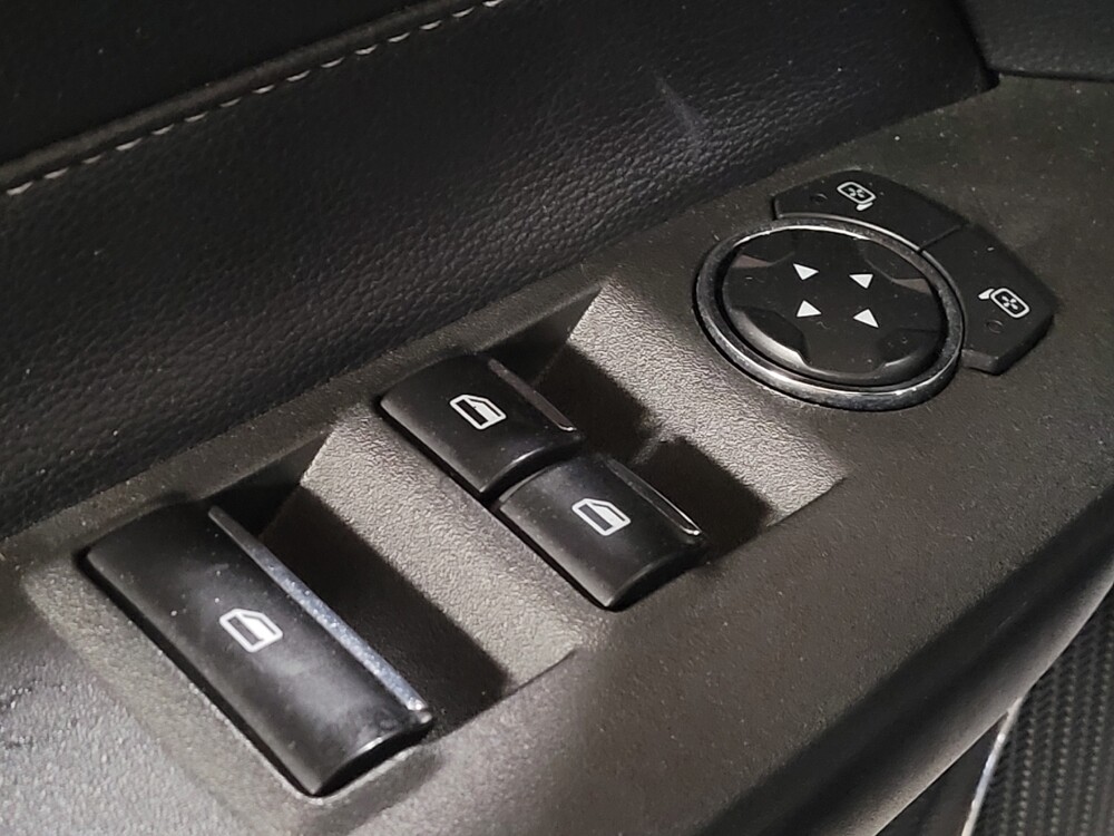2016 Ford Mustang in Lauderdale Lakes, FL 33313 - 18140968 27
