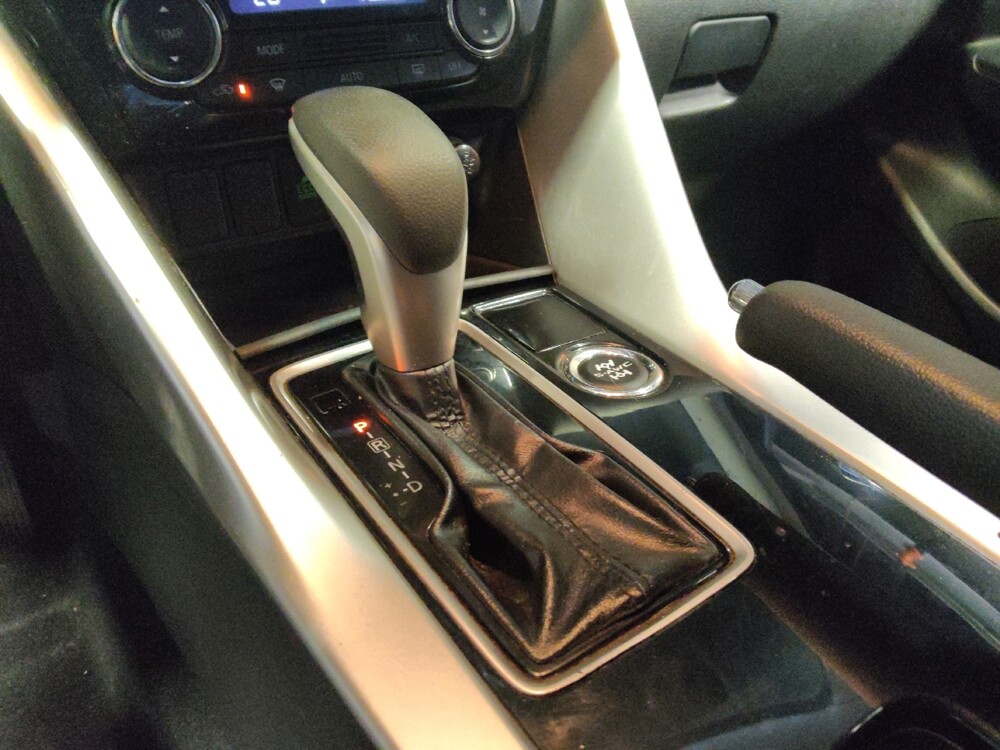 2019 Mitsubishi Eclipse Cross in Chandler, AZ 85225 - 18140993 26