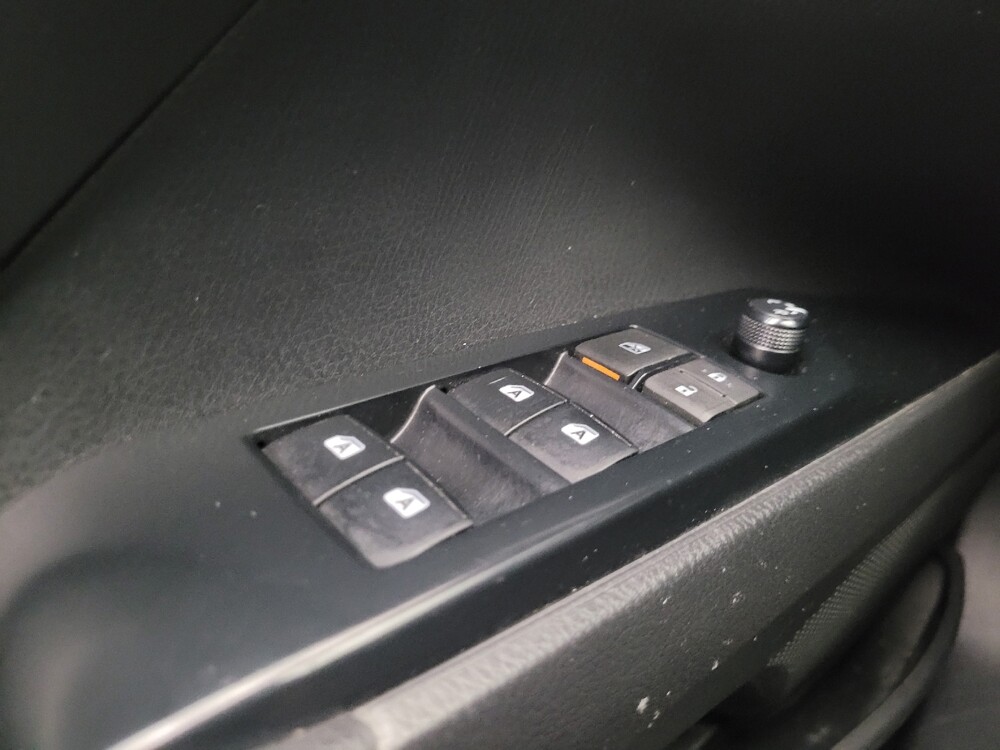 2020 Toyota Camry in Chandler, AZ 85225 - 18140994 27