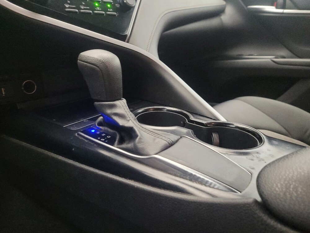 2020 Toyota Camry in Chandler, AZ 85225 - 18140994 26