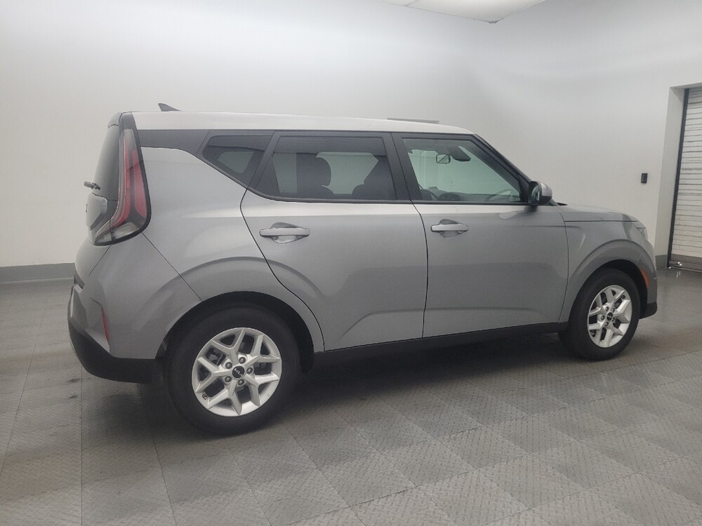 2025 Kia Soul in Phoenix, AZ 85022 - 18140997 10