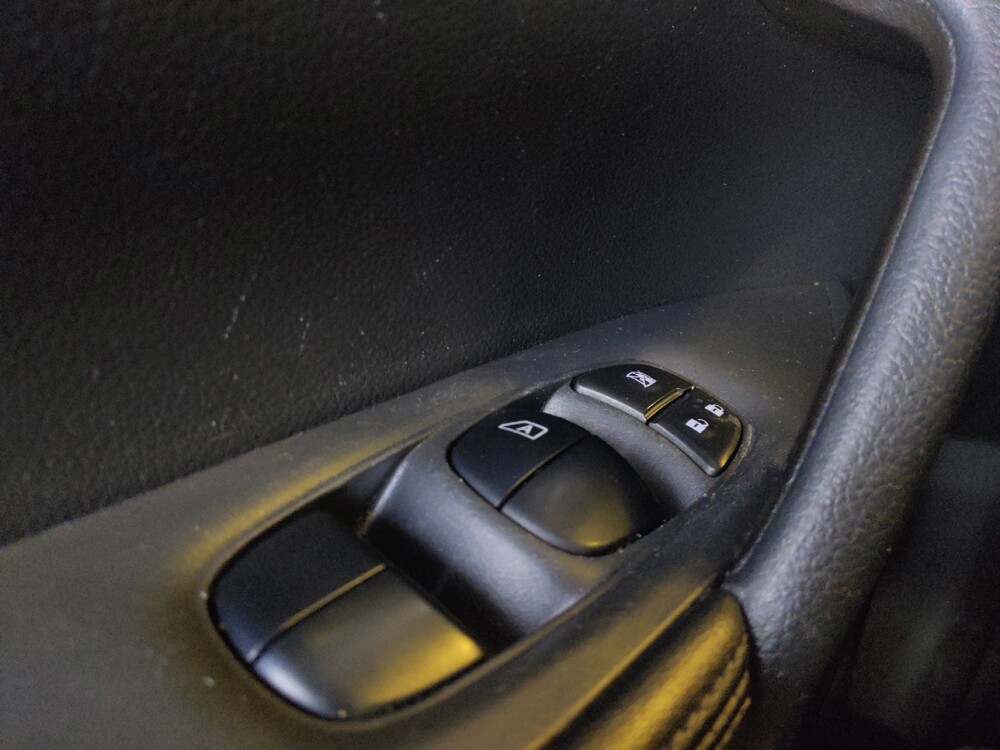 2020 Nissan Rogue in Tucson, AZ 85705 - 18141000 27