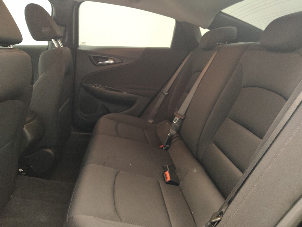 2023 Chevrolet Malibu in Glendale, AZ 85301 - 18141005 18