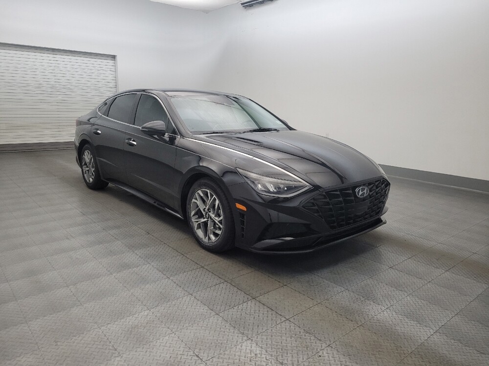 2020 Hyundai Sonata in Glendale, AZ 85301 - 18141006 13
