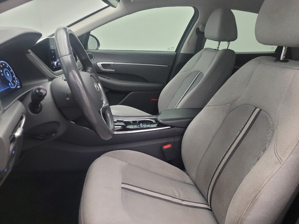 2020 Hyundai Sonata in Glendale, AZ 85301 - 18141006 17