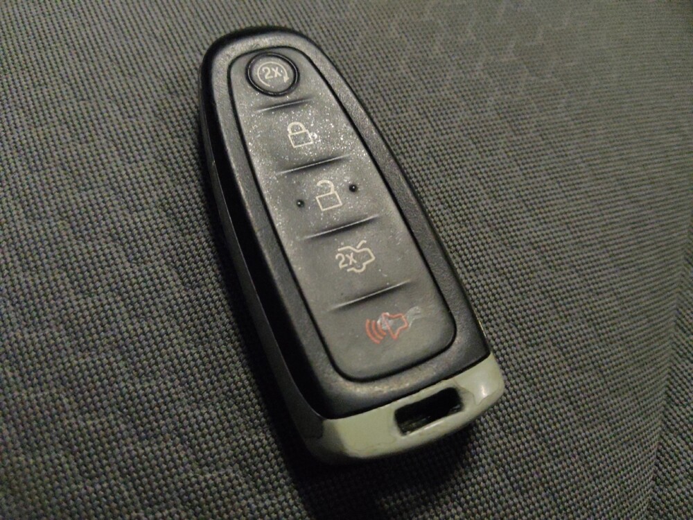2019 Ford Escape in Phoenix, AZ 85022 - 18141011 32