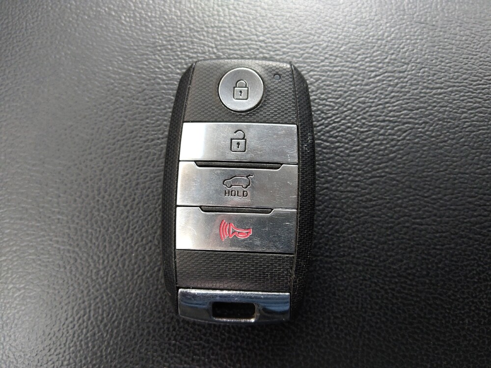 2018 Kia Sorento in Athens, GA 30606 - 18141013 32