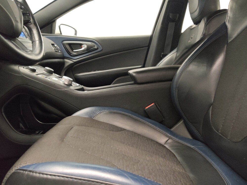 2015 Chrysler 200 in Plano, TX 75074 - 18141014 17