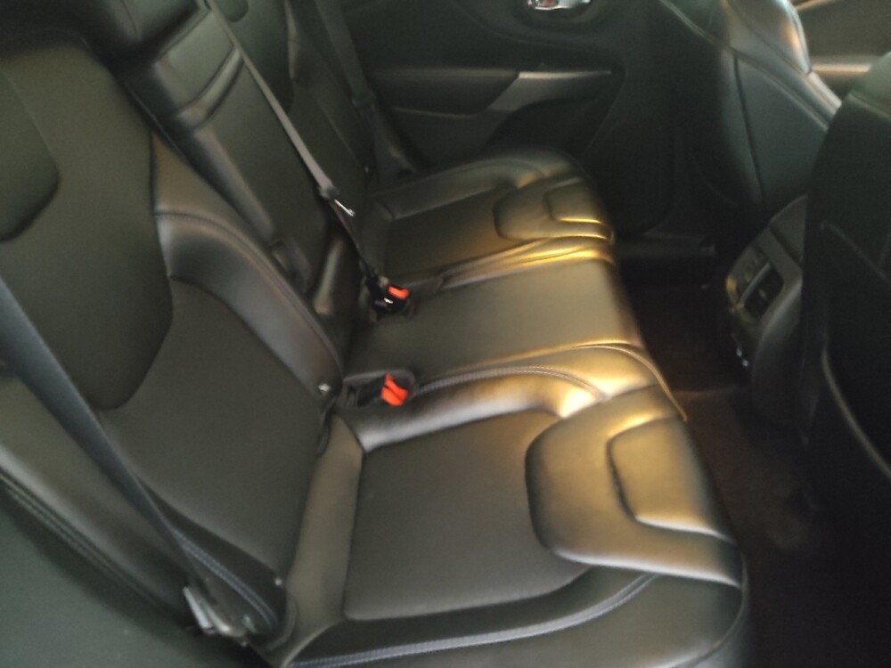 2019 Jeep Cherokee in Lakeland, FL 33815 - 18141019 19