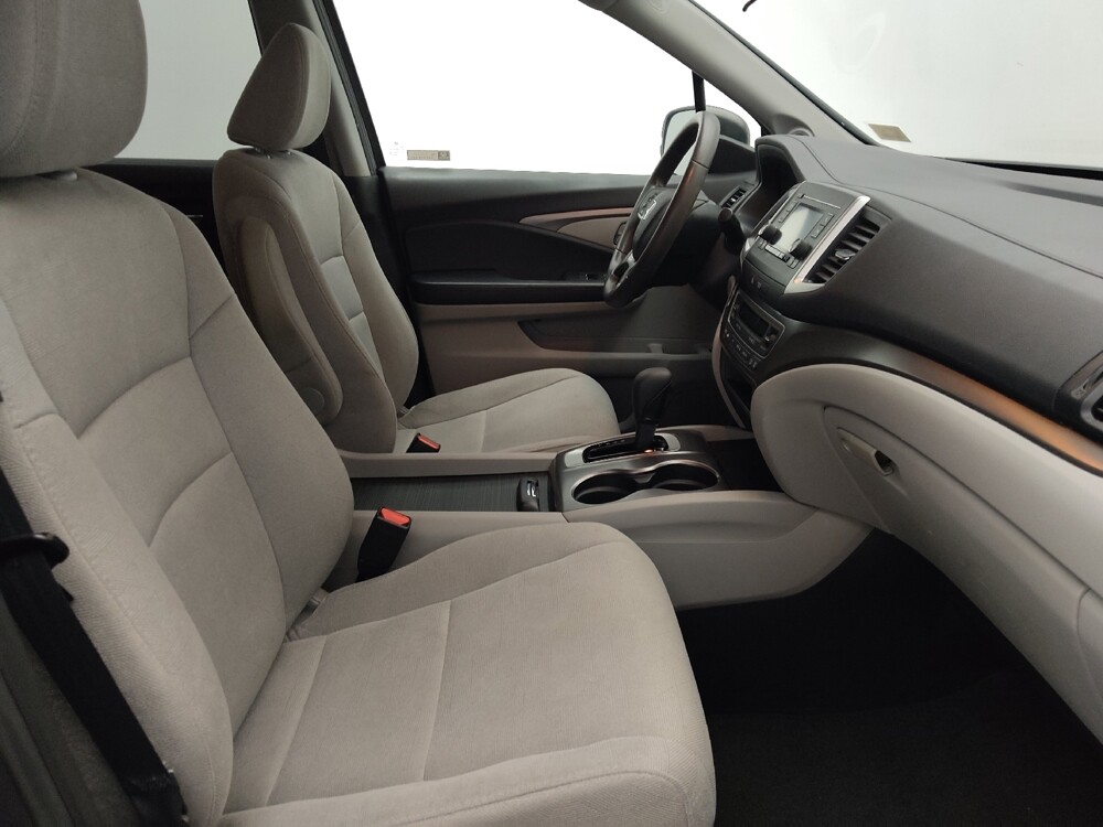 2020 Honda Pilot in Lauderdale Lakes, FL 33313 - 18141035 21