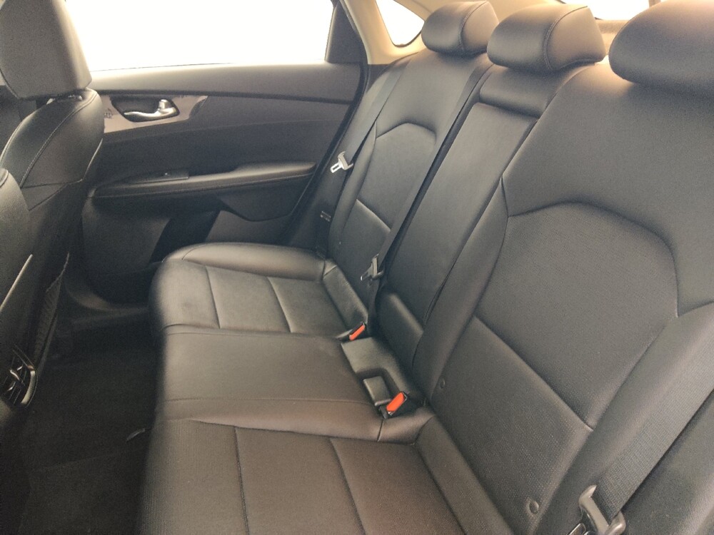 2019 Kia Forte in Savannah, GA 31419 - 18141052 18