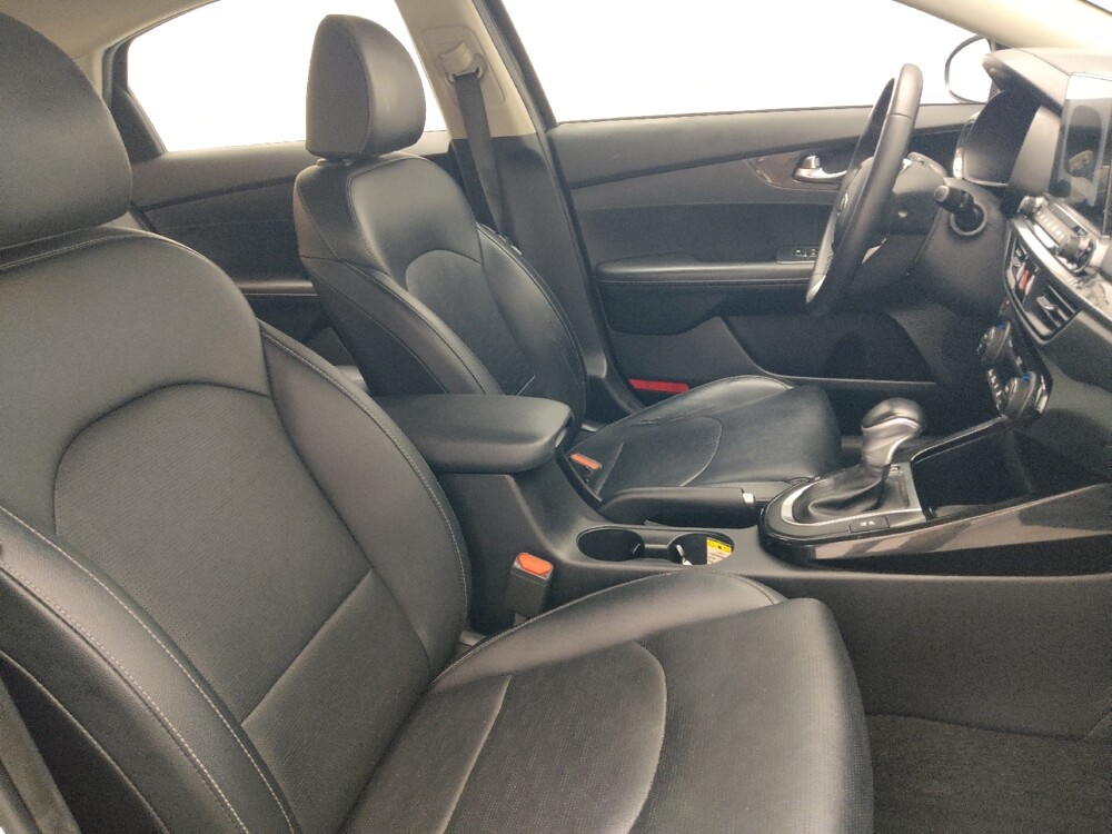 2019 Kia Forte in Savannah, GA 31419 - 18141052 21