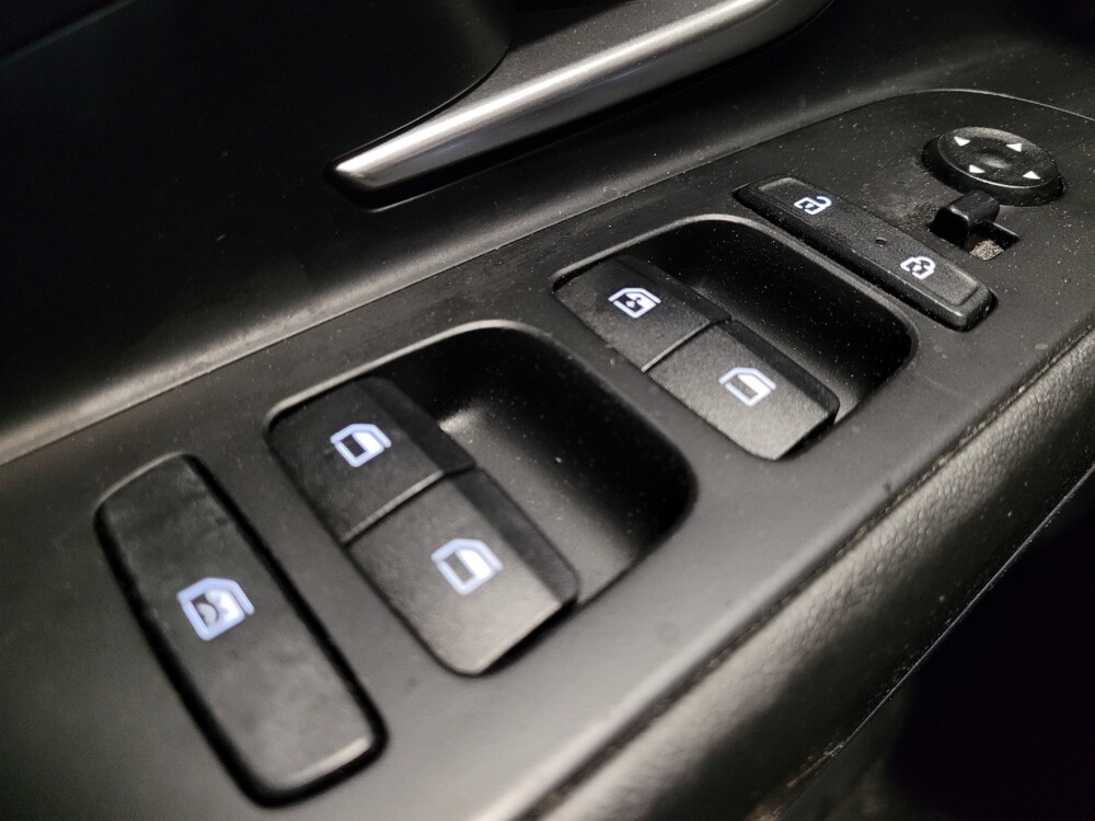2022 Hyundai Elantra in Raleigh, NC 27604 - 18141072 27