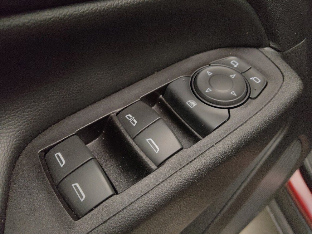 2018 Chevrolet Equinox in Lakewood, CO 80215 - 18141089 27