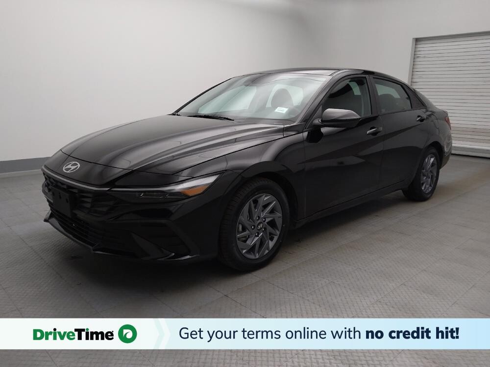 2025 Hyundai Elantra in Lakewood, CO 80215 - 18141090